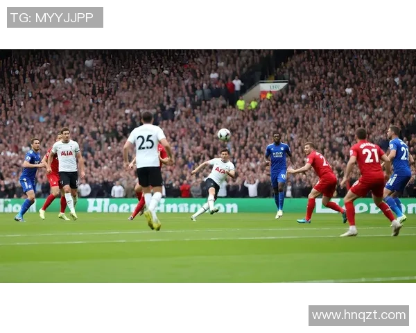 足球明星壁纸合集展现绿茵场上的荣耀与激情完美融合 足球明星壁纸合集展现绿茵场上的荣耀与激情完美融合