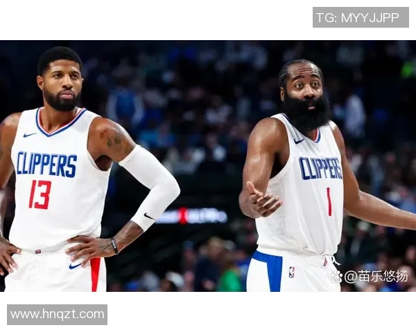 哈登与足球球星的精彩碰撞与友谊之旅深度解读